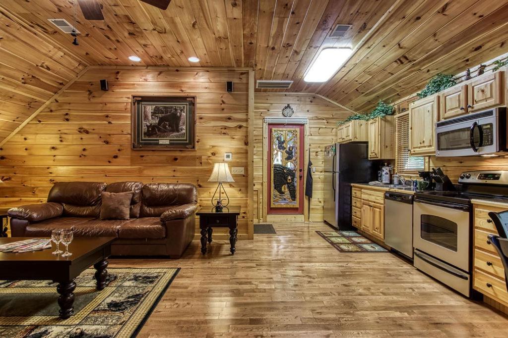 Papa Bear, Hot Tub, Wifi, 1089 Free Tickets Each Paid Day, Dollywood And More Sevierville Εξωτερικό φωτογραφία