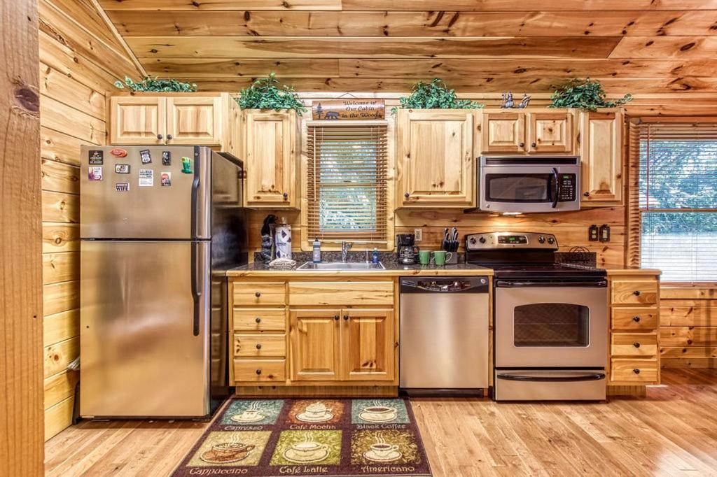 Papa Bear, Hot Tub, Wifi, 1089 Free Tickets Each Paid Day, Dollywood And More Sevierville Εξωτερικό φωτογραφία